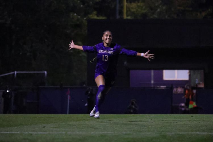 241010_SydneyKoeppen_WSoccerVsMichigan17