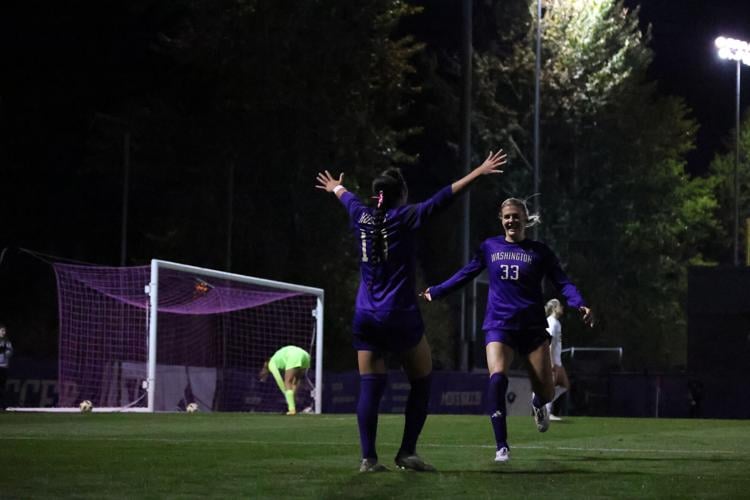 241010_SydneyKoeppen_WSoccerVsMichigan20