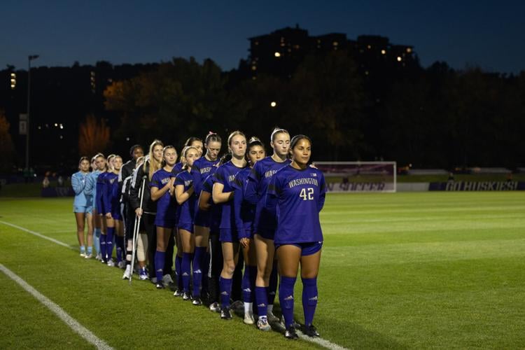 241010_SydneyKoeppen_WSoccerVsMichigan26